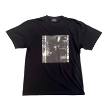 M:THE MOMENT TEE(BLACK)