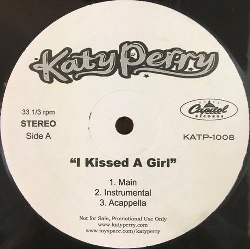 I KISSED A GIRL REMIX (USED)