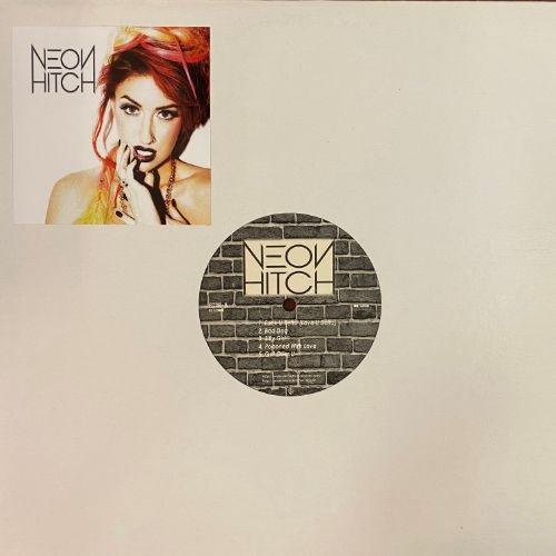 NEON HITCH (USED)