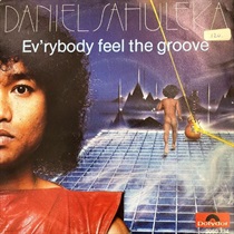 EV'RYBODY FEEL THE GROOVE (USED)