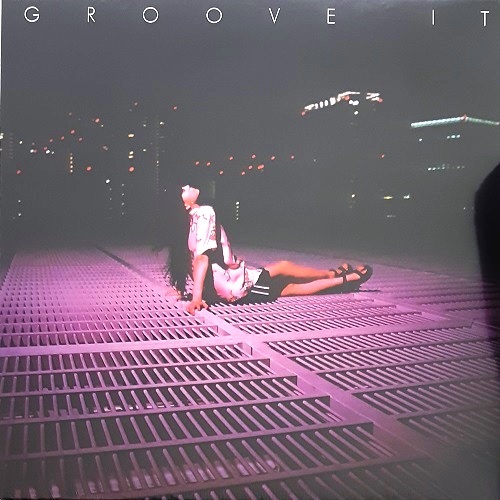 GROOVE IT (USED)